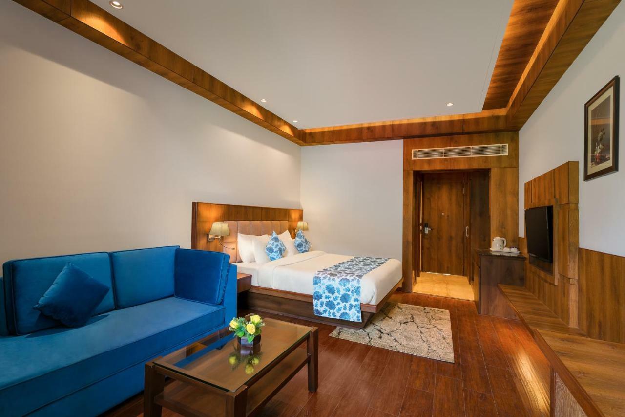 Alokik Resort- Pure Veg Manali  Luaran gambar